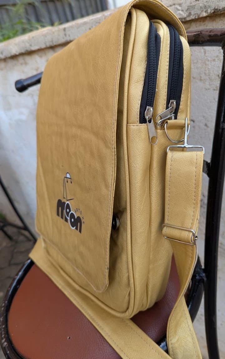 The Envoy Bag